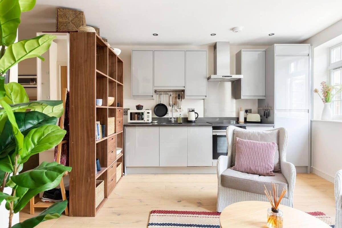 Large Luxury Studio In Heart Of Richmond Richmond  Εξωτερικό φωτογραφία